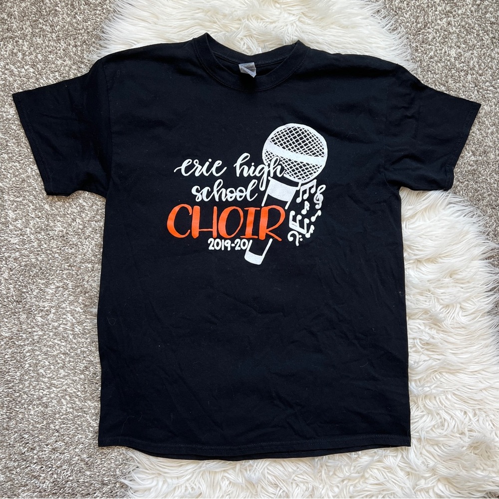 Erie High School Choir 2019-2020 Graphic T-Shirt Size Medium